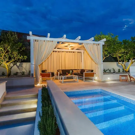 Apartment And Studio Giovanni 1 Trogir
