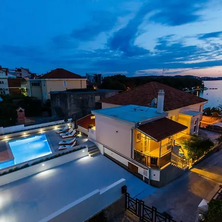 Apartment And Studio Giovanni 1 *